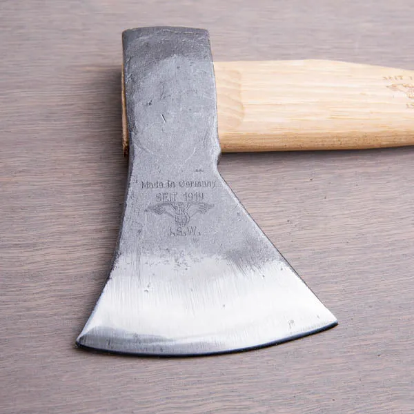 Adler Rheinland Hatchet