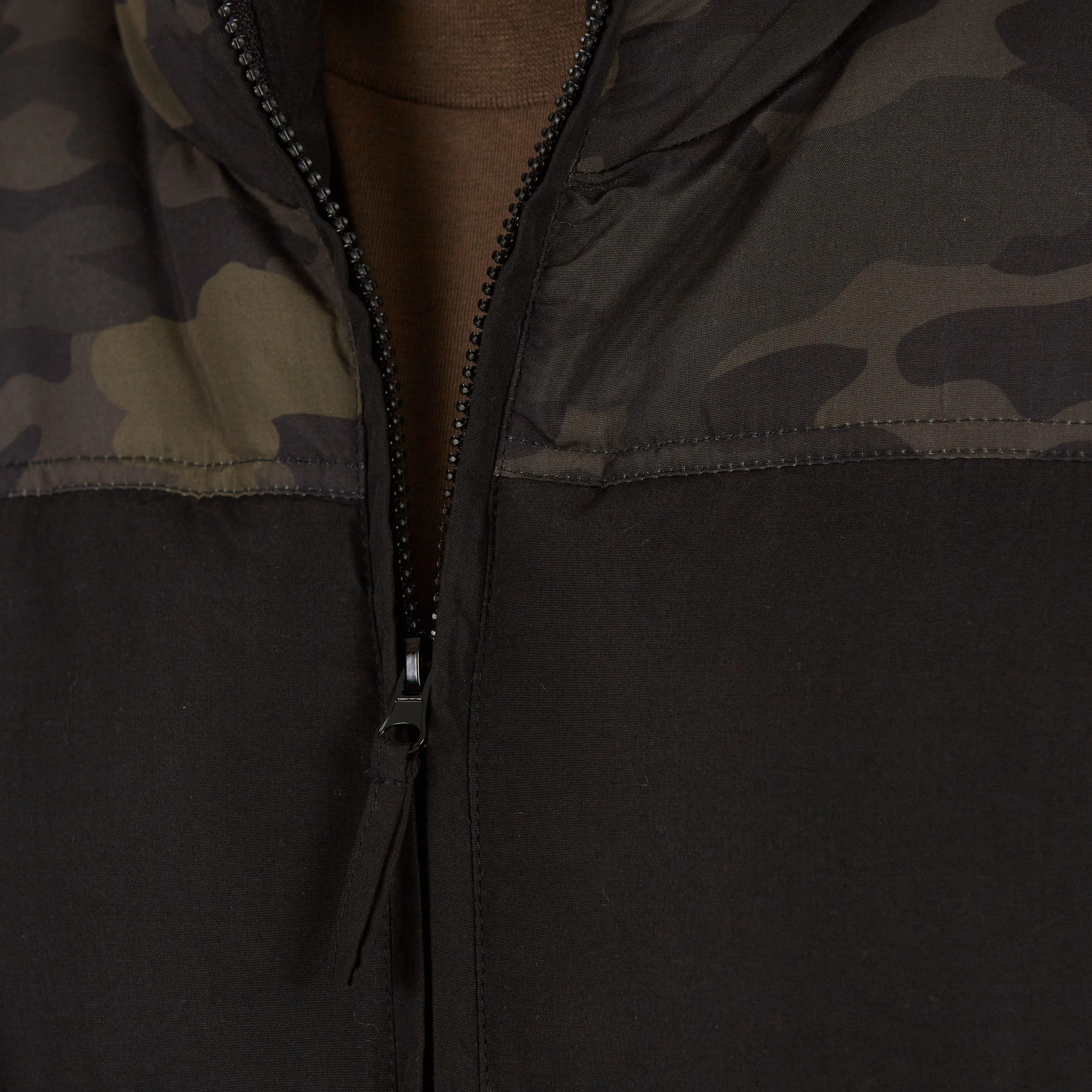 CAMO PRINTED DOUBLE-INSULATED PUFFER VEST